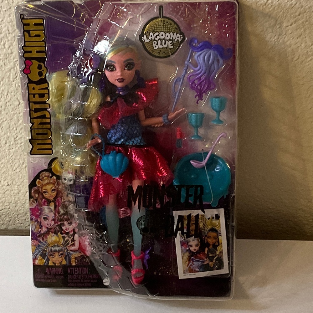 Monster High Lagoona Blue Doll with Pink and Blue Outfit